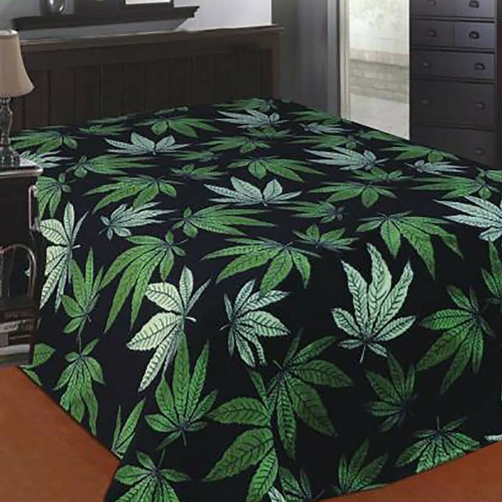 home mart goods - Wholesale Bedding Blanket - Marijuana Leaf Soft Plush Flannel Blanket King Size