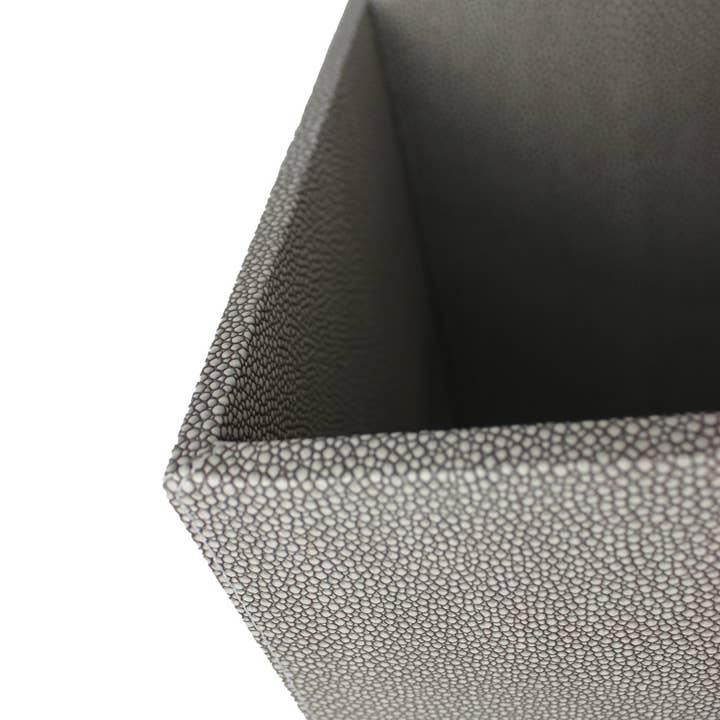 Signature Home Collection GmbH – Großhandel Mülleimer/Papierkorb – Papierkorb eckig Rochen grau Mülleimer Kunstleder Leder