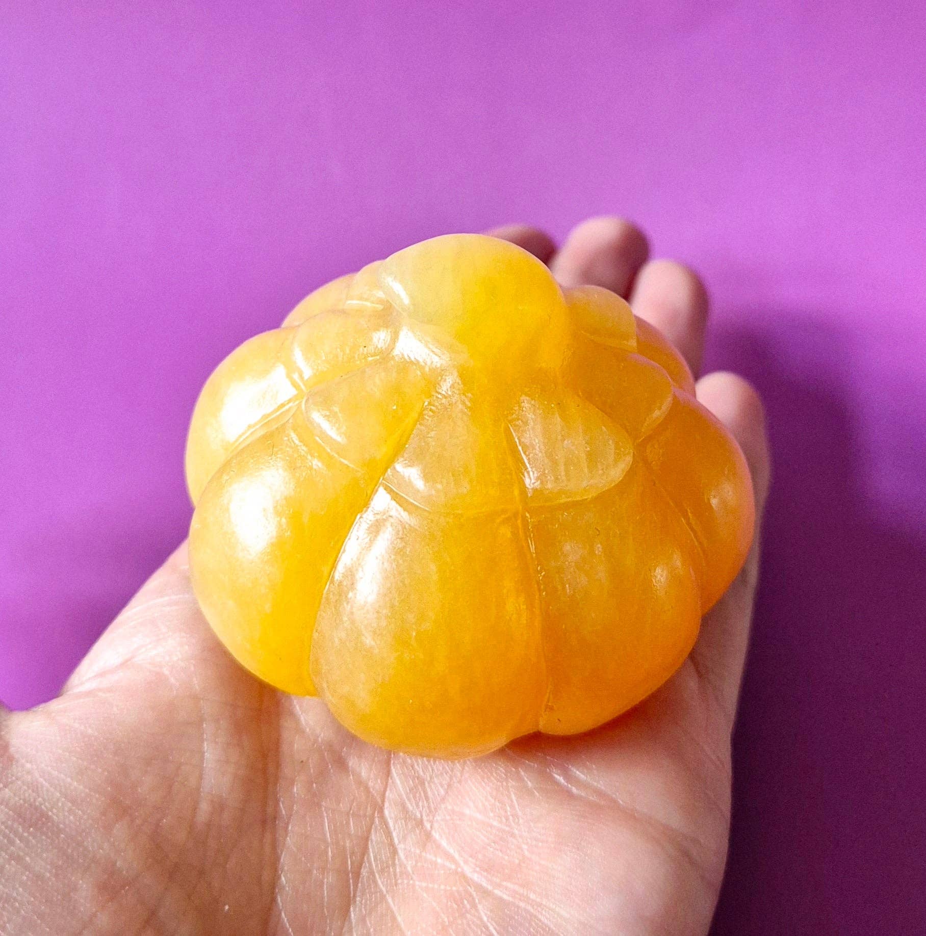 Moonlight Gemstones - Vente Pierre et cristal de spiritualité - Calcite Miel Jaune Pierre Précieuse Citrouille Sculptée – 7 cm | Décoration d'Halloween et booster d'énergie4