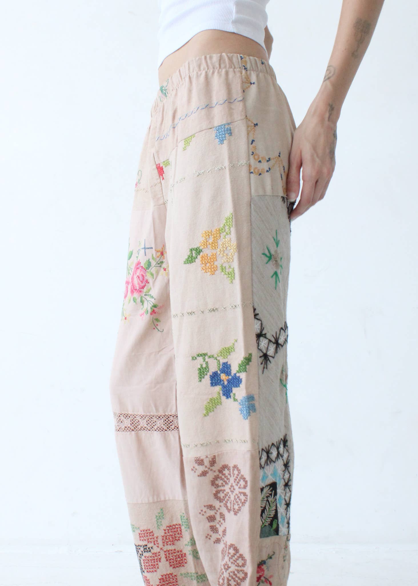 Classique Ensemble de Pantalons Brodés Assemblés en vente sur Faire1