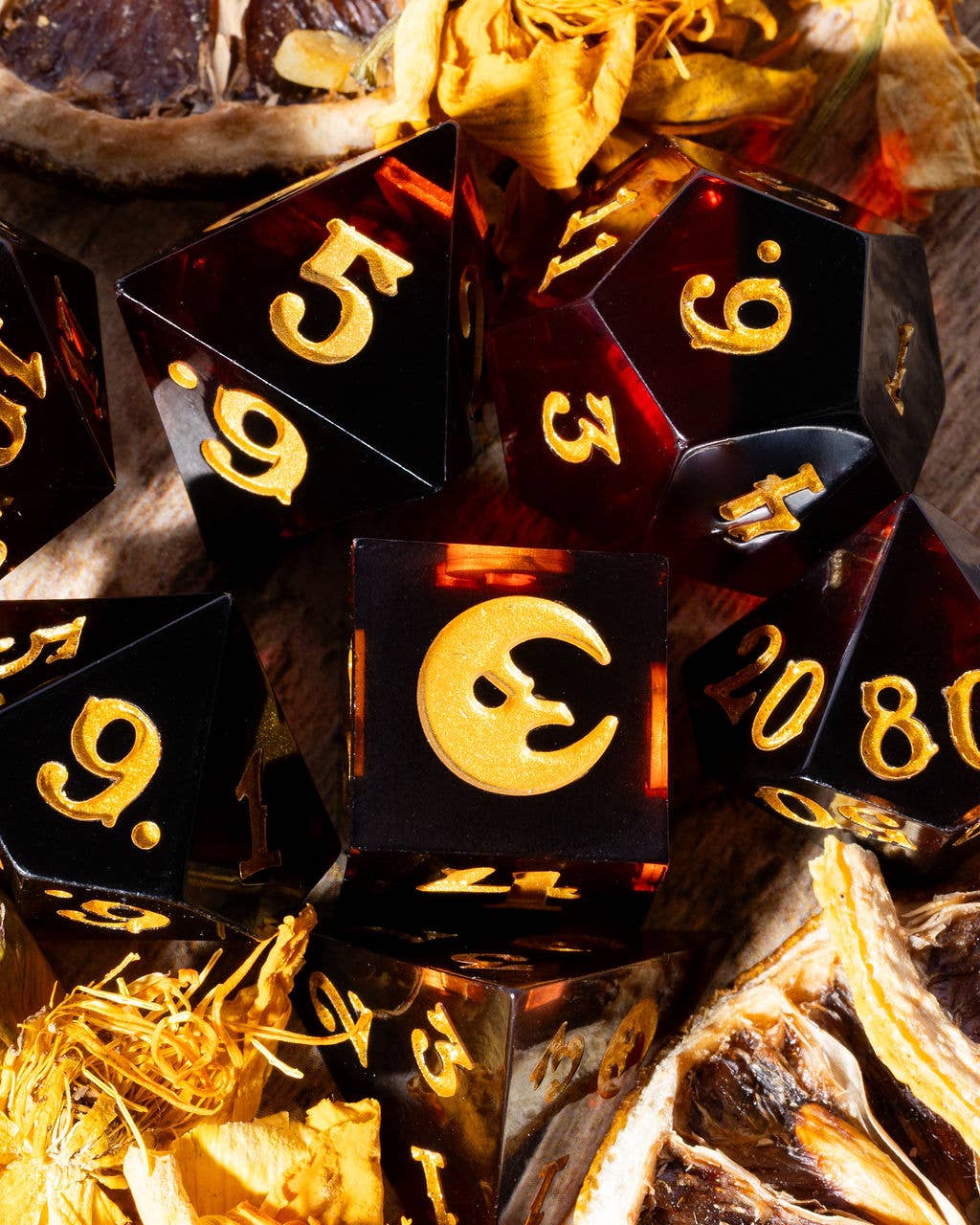 Avantris Entertainment - Wholesale Dice - The Crooked Moon - Resin Dice Set3
