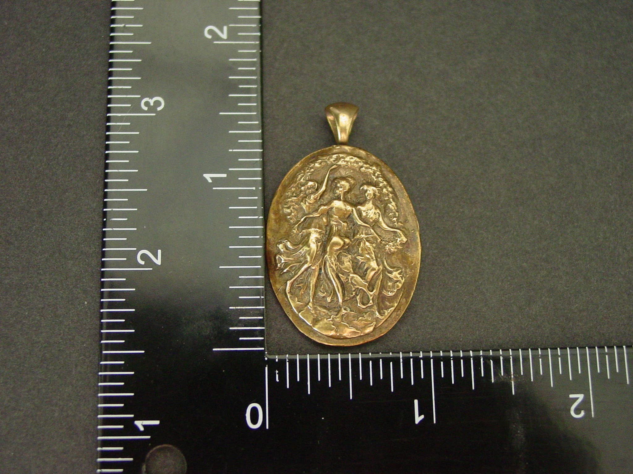 Vis a Vis Jewelry - Wholesale Individual Charm/Pendant - The Three Graces Cameo Pendant3