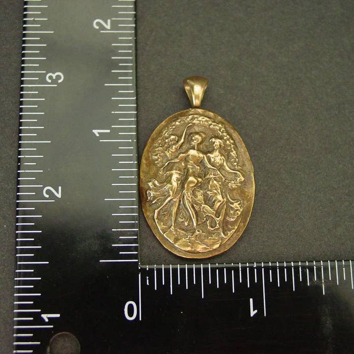 Vis a Vis Jewelry – Engroshandel Vedhæng/charm – De tre Graces Cameo vedhæng3