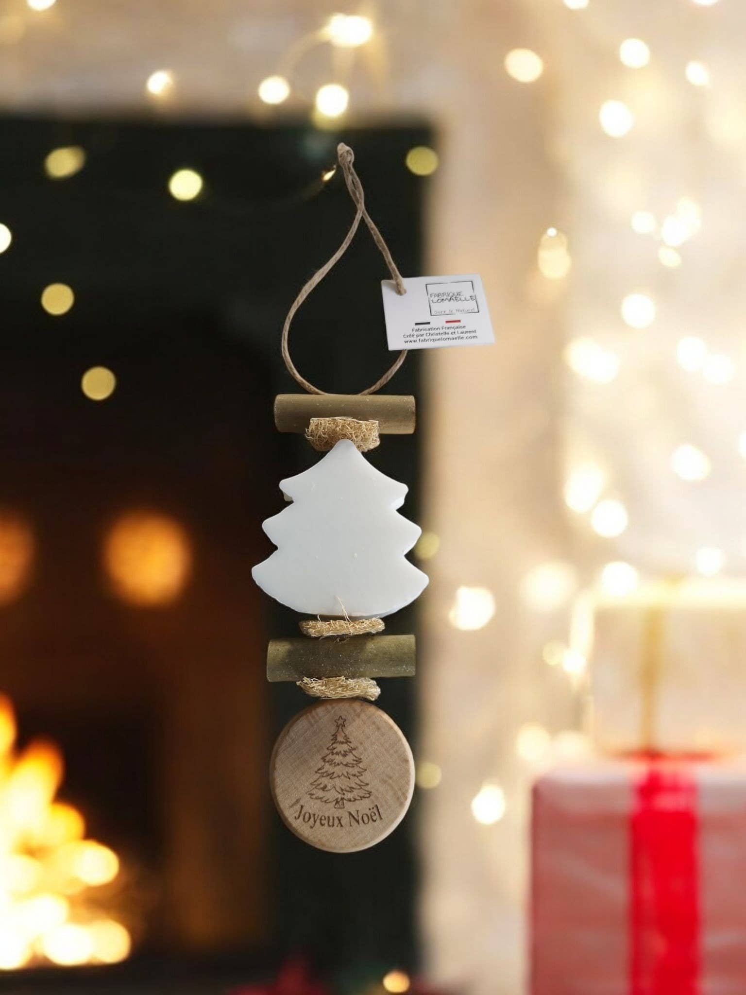 fabrique lomaelle - Wholesale Christmas Decoration - Braid 1 White Fir Soap round engraved fir "Merry Christmas"1