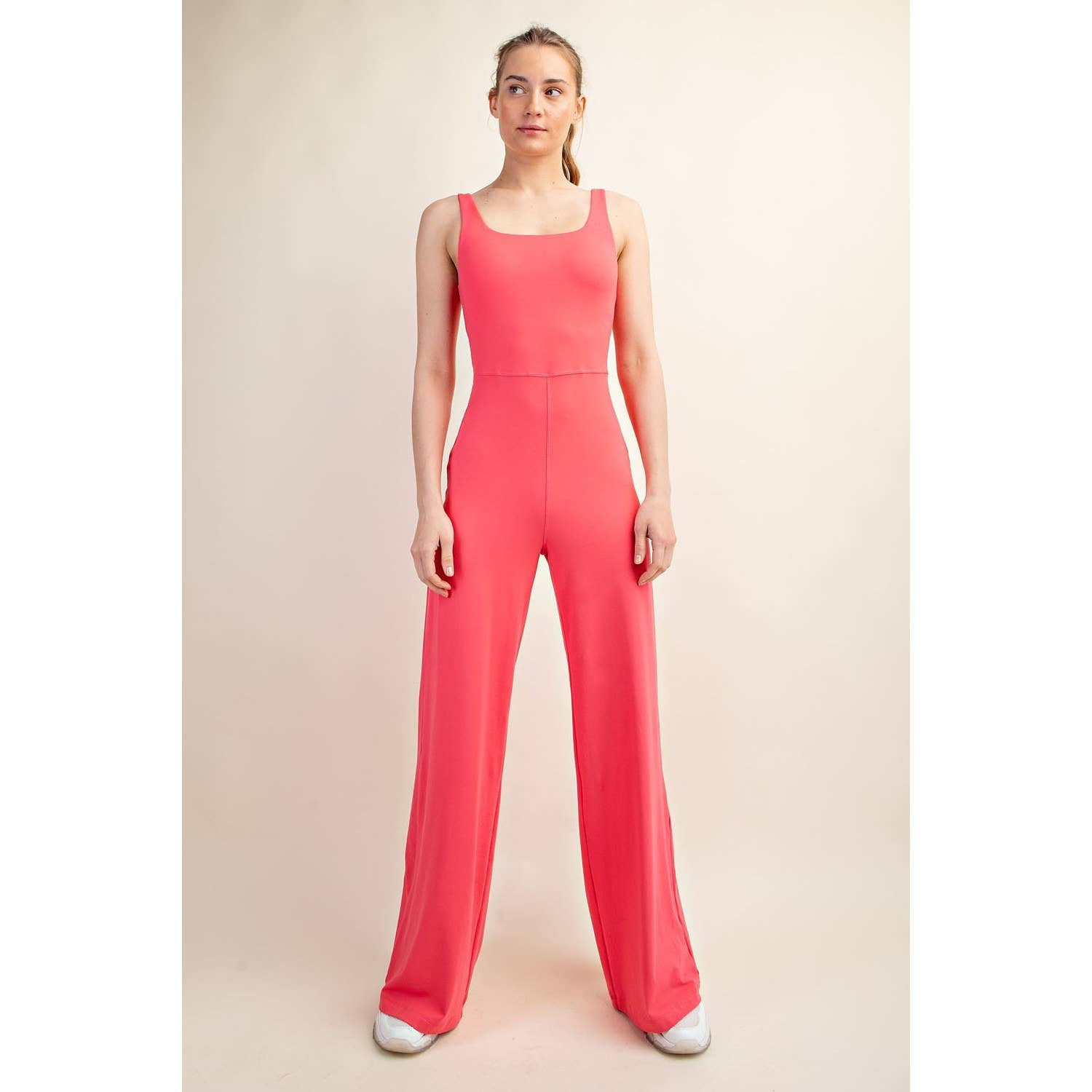 Rae Mode - Wholesale Jumpsuit - Dames - JUMPSUIT MET WIJDE PIJPEN VAN GERECYCLEDE BOTER7