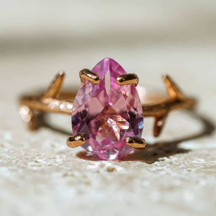 Calla Ring för wholesale av Wander + Lust Jewelry