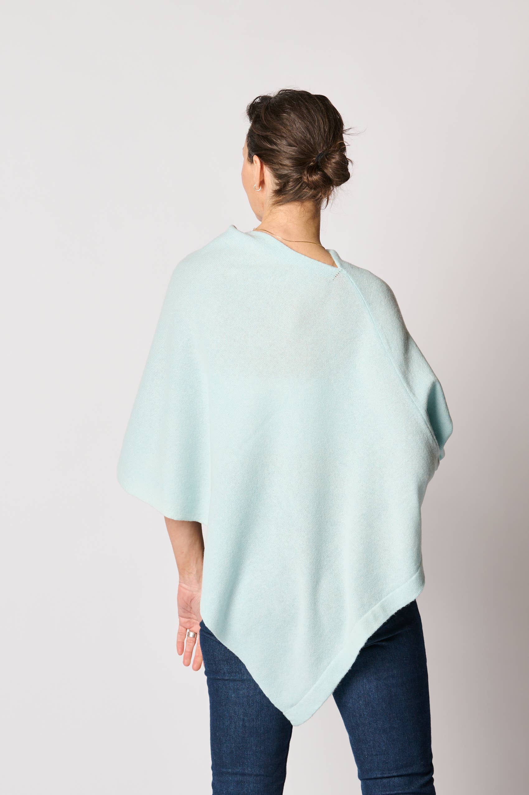 Margolis Pineo Italia - Wholesale Poncho - Women's - ROMA TRAVEL PONCHO - Cashmere-Blend Best Seller68