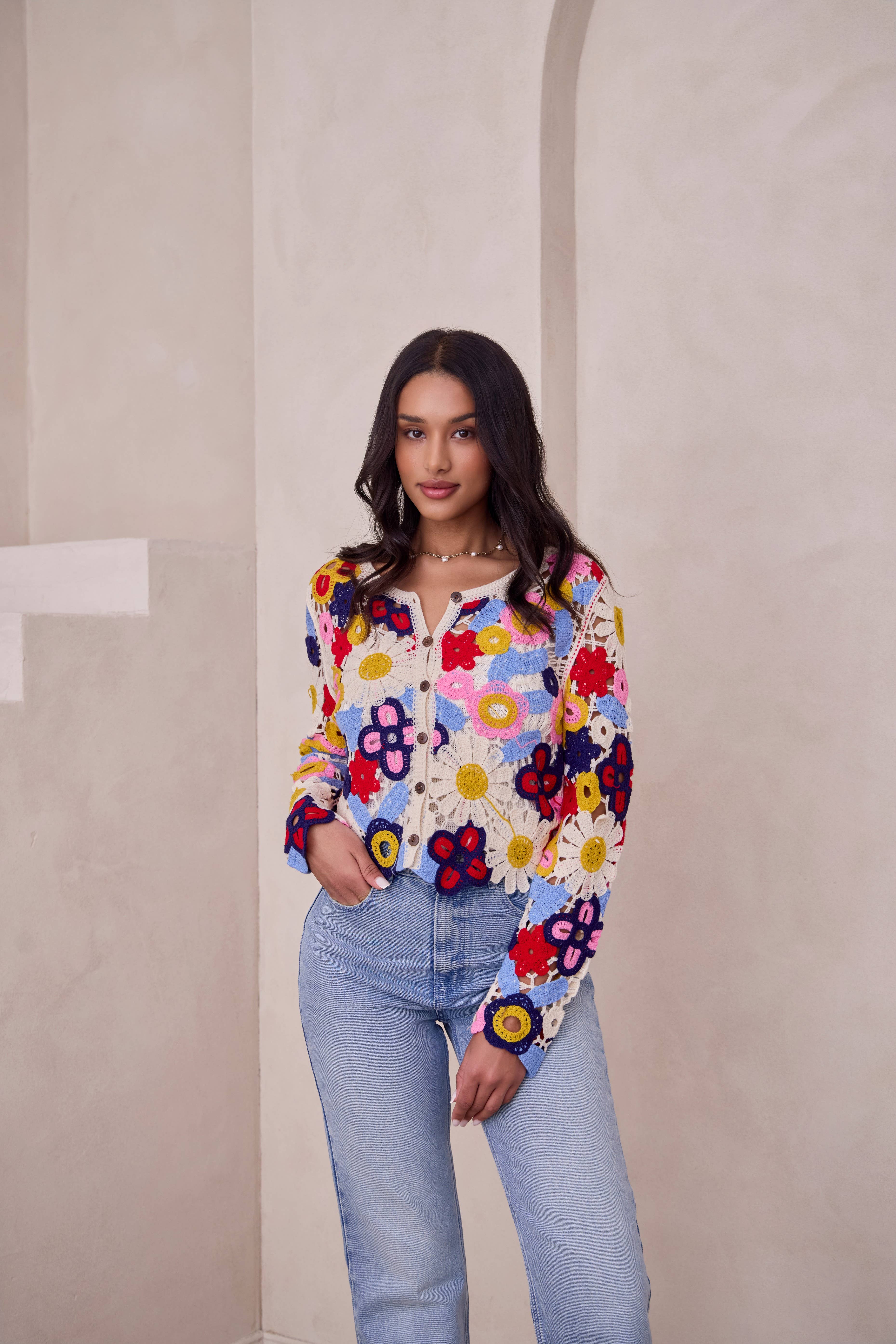 SAACHI – Großhandel Jacke – Damen – Bunter Häkel-Cardigan mit Blumenmuster, kurz geschnitten19