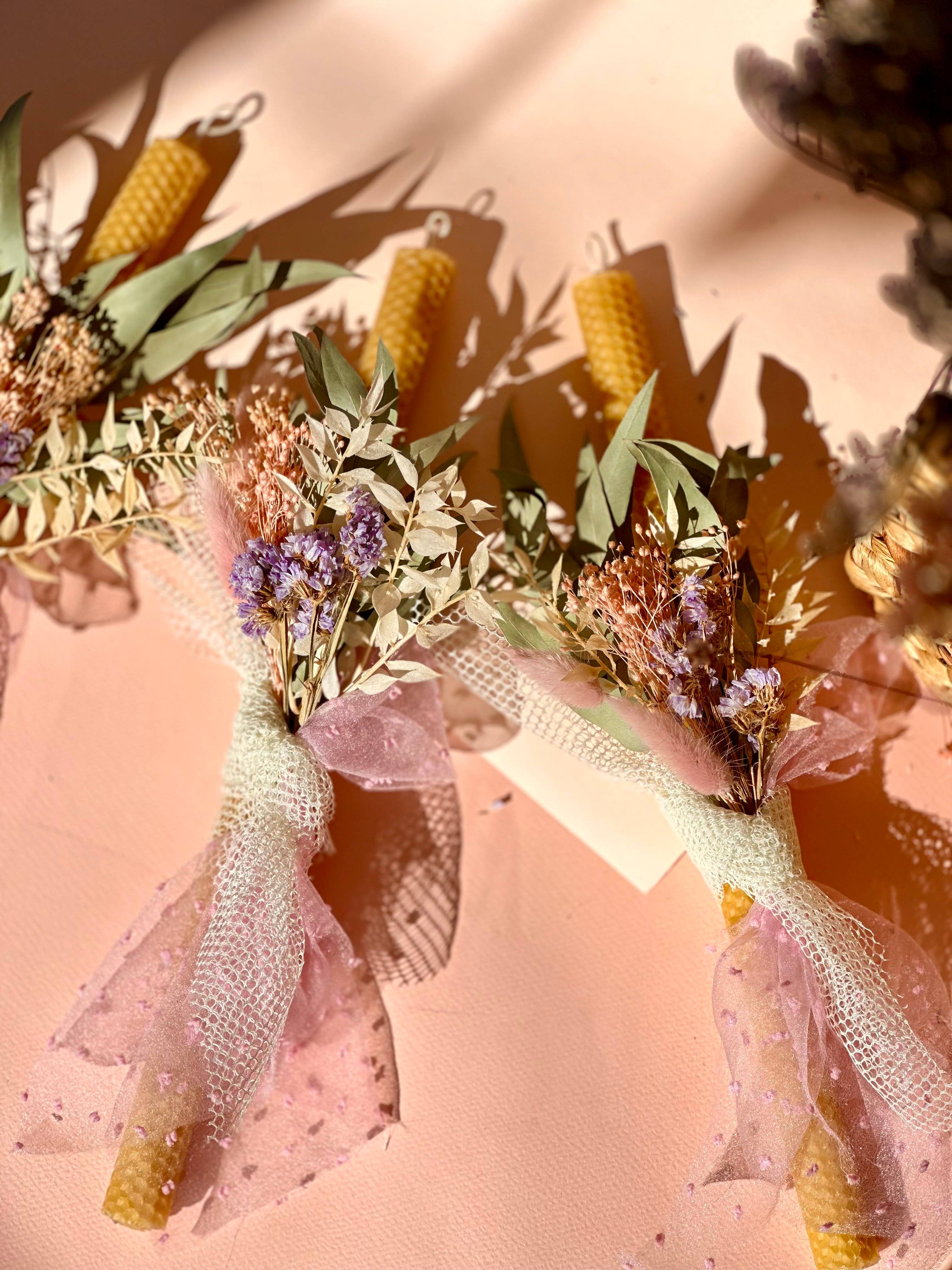 Nema Concept – Vela/castiçal cónico por atacado – Velas de cera de abelha para Páscoa com flores secas22