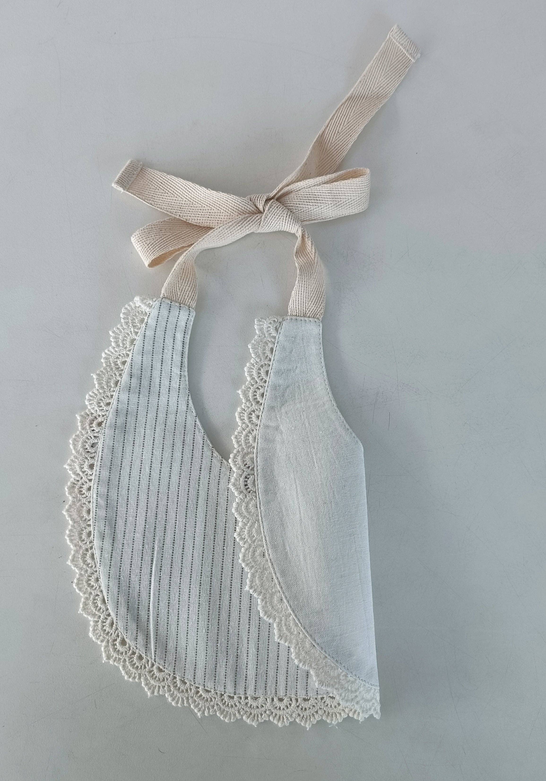 Yo Baby - Vente Bavoir - bébés - Bavoir bébé réversible unicolore ivoire et rayé à pois gris2