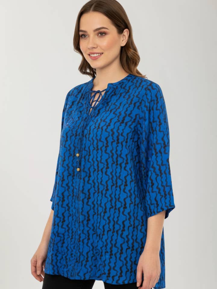 Scollo a V con nappa per la vendita all'ingrosso da parte di APNY