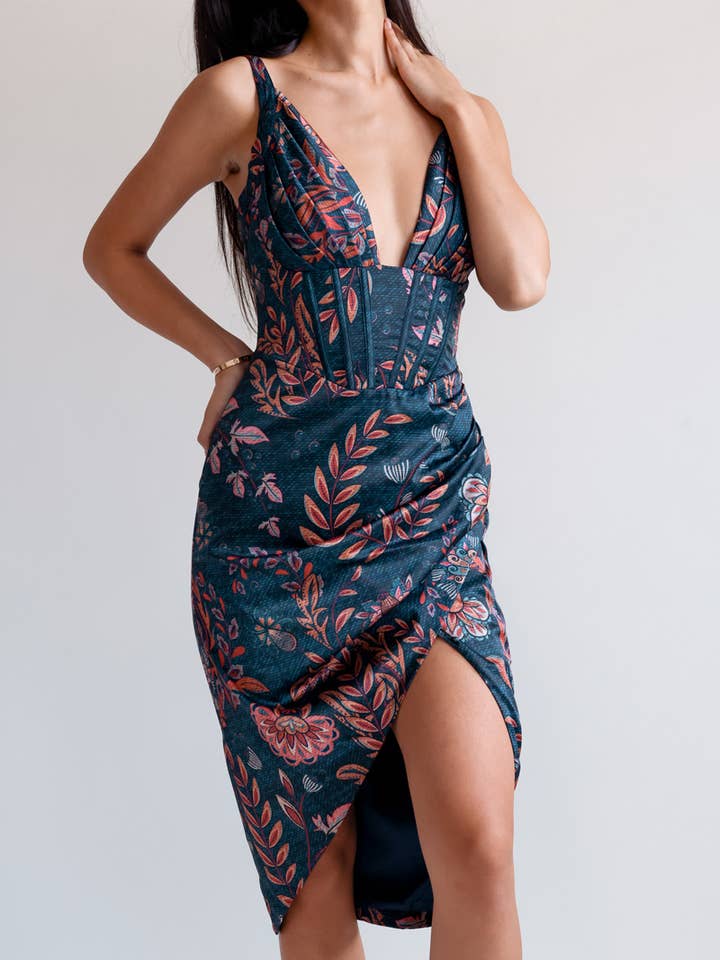 Estampa floral em azul cobalto Vestido Midi Halley Drapeado para venda a revendedores na Faire