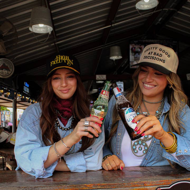 Summer Tees - Vendita all'ingrosso Cappellino da camionista - Unisex - ABBASTANZA BRAVO A PRENDERE CATTIVE DECISIONI CAPPELLINO IN TELA1