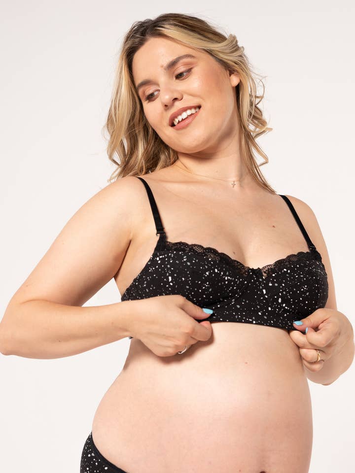 Soutien-gorge d'allaitement imprimé en marbre pour la vente par Ohma Barcelona