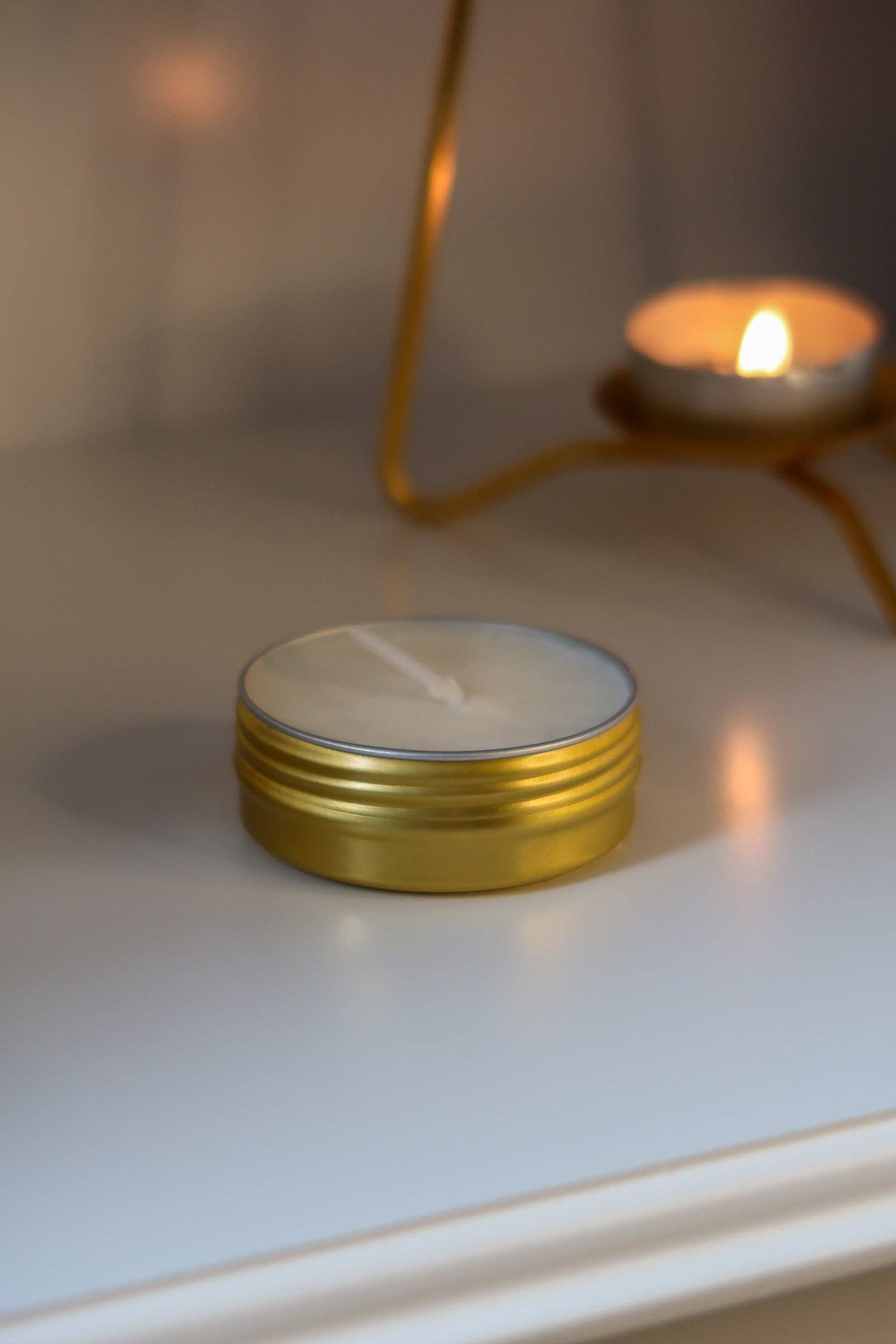 Timeless Aromas Ltd - Vente Bougies de voyage - Bougie de Luxe Épices de Noël en Boîte Dorée | Timeless Aromas0