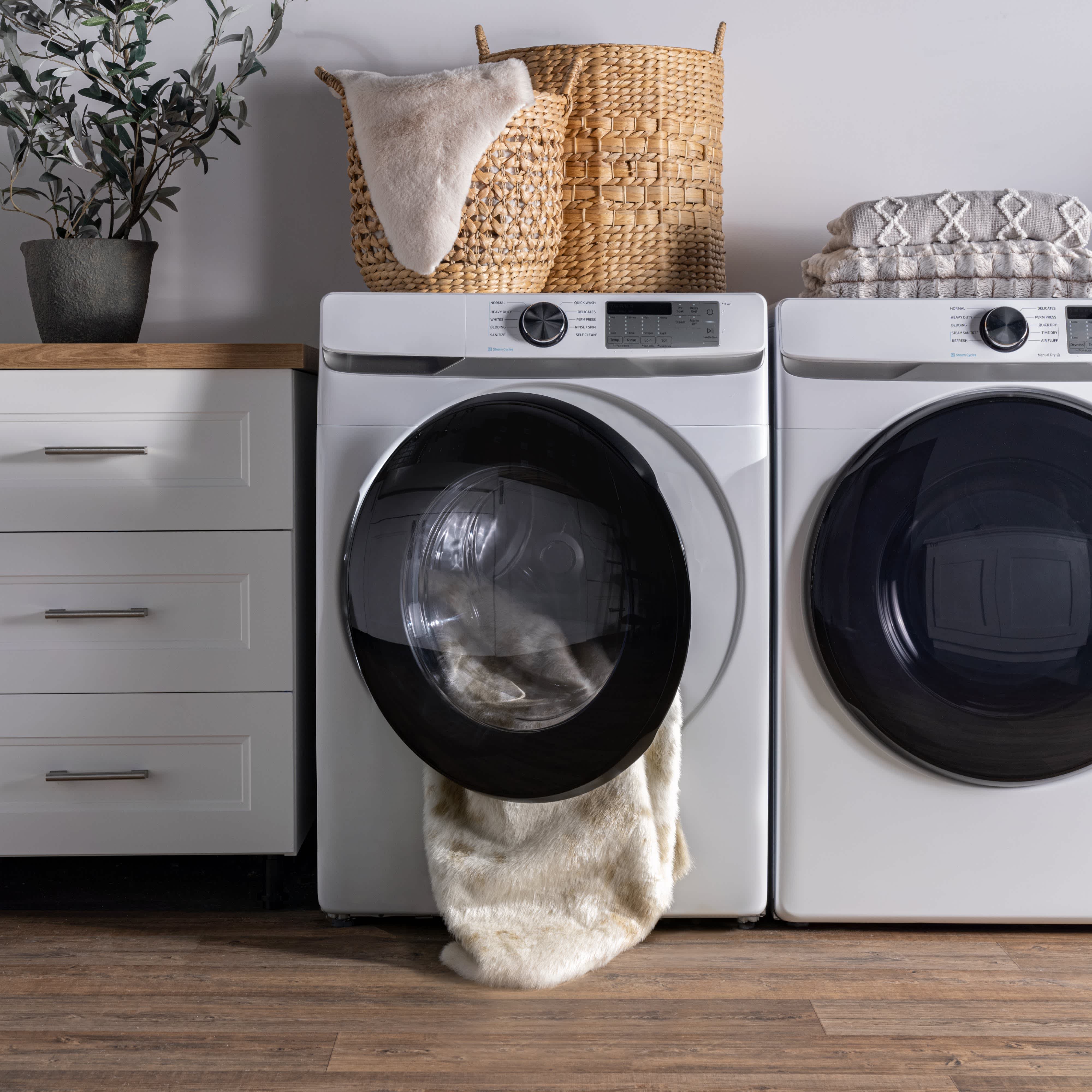 nuLOOM - Wholesale Area Rug - Faux Cowhide Washable Area Rug27