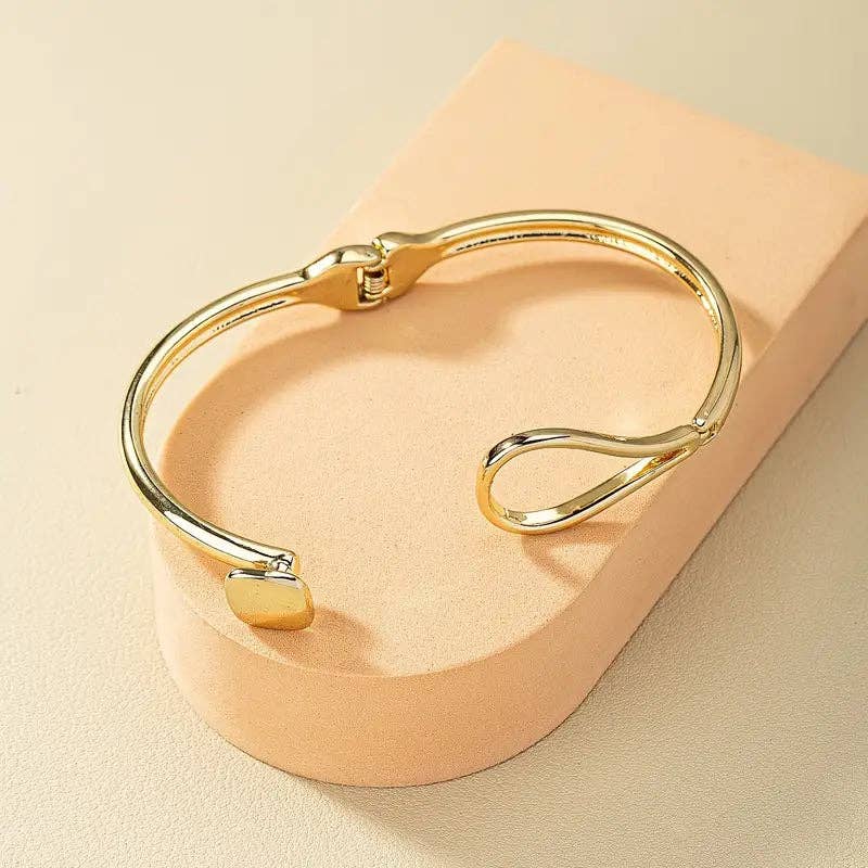 Huis Van Merken - Venta al por mayor Pulseras tipo brazalete - Pulsera Minimalista de Aleación de Primavera – Joyería de Mano Elegante Chapada en Oro de 14K Regalo1