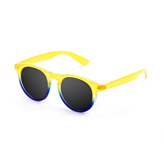 BIARRITZ CLASSIC Frame: trans. yellow up
Lens: smoke for wholesale by Sunpers Sunglasses