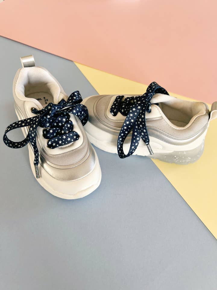 The Shoelace Brand - Vente Lacets – enfant et bébé - Lacets Étoilés pour Enfants – Pas Brillants avec Étoiles ⭐2
