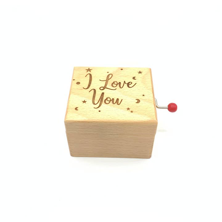 Boîte à musique gravée « I Love You ». Choisissez votre chanson pour la vente par esdemusica by Rocio