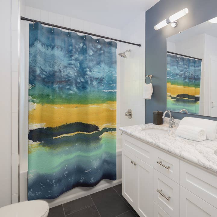 Suivez le rideau de douche solaire pour la vente par Brazen Design Studio