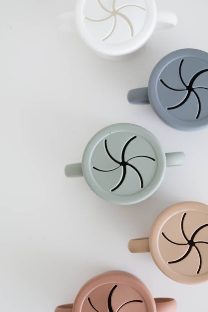 The Saturday Baby - Vente Boîte à goûter - Enfant et bébé - Gobelet à snack en silicone The Saturday Baby20