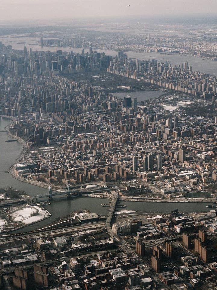 New York From a Plane Window Puzzle Fine Art pour la vente par Timeless Goods Store