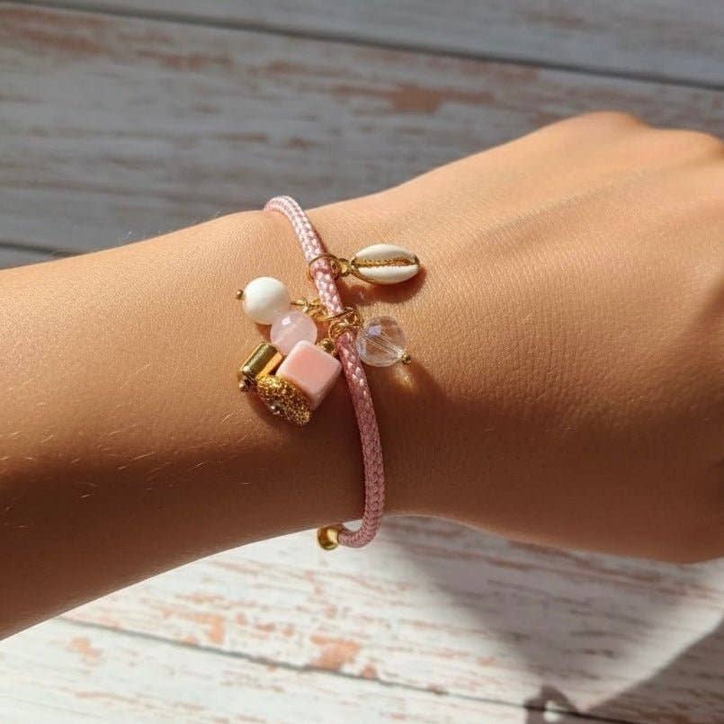OE! - Wholesale Bedelarmbandje - Sole & Sale Pink – Starre armband van koord met bedel0