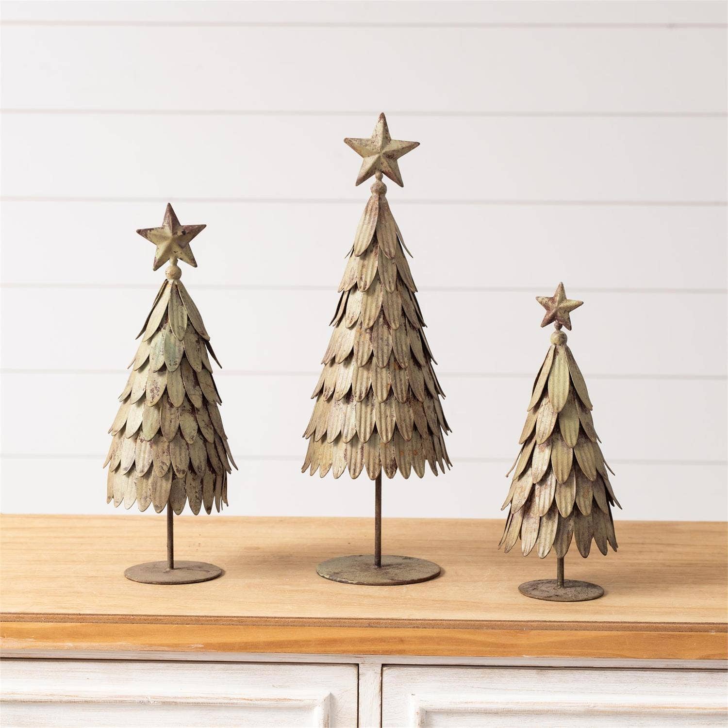 Audrey's Home & Gift - Wholesale Christmas Decoration - Vintage Green Metal Christmas Trees (Set Of 03)2