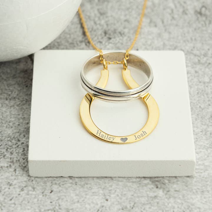 Collar con soporte para anillos en forma de herradura personalizado para venta al por mayor de Gowa Design