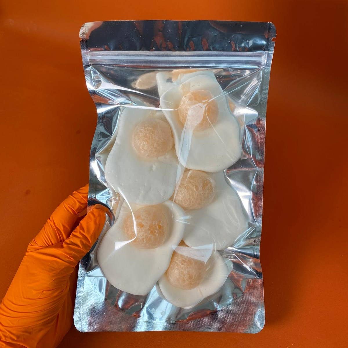 Freeze Dried Sweets – wholesale Boiled sweets – Giant Fried Eggs 1 Piece - Freeze Dried Sweets1