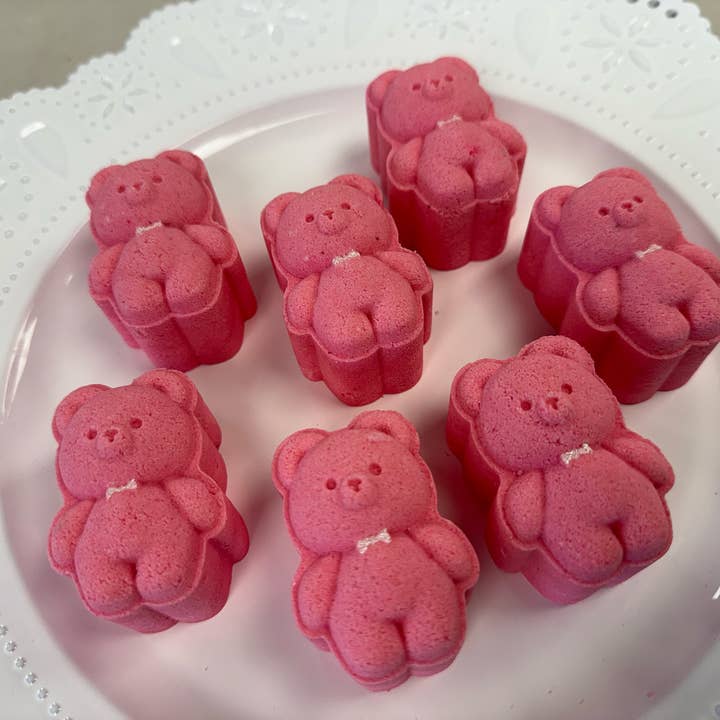 Little Pink Bear Bath Bomb for wholesale by Poppy & Thyme