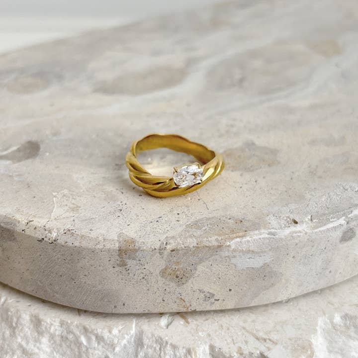 Angels Whisper Accessories - Wholesale Single stone/solitaire ring - Liora Drop Crystal 18K Gold Plated Ring (4options)4