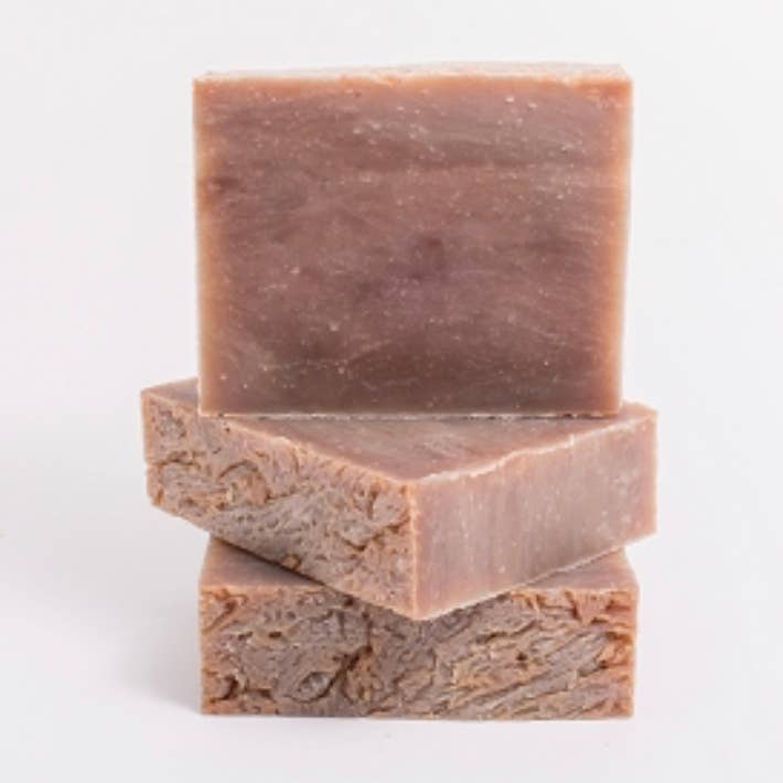 Savon végétalien au bois de santal antique pour la vente par Ahmōlli Soap Company