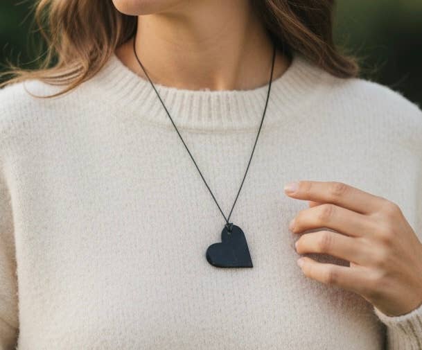 Quasar Gems USA – Colar pingente/pendente por atacado – Colar com Pendente de Coração de Shungite1