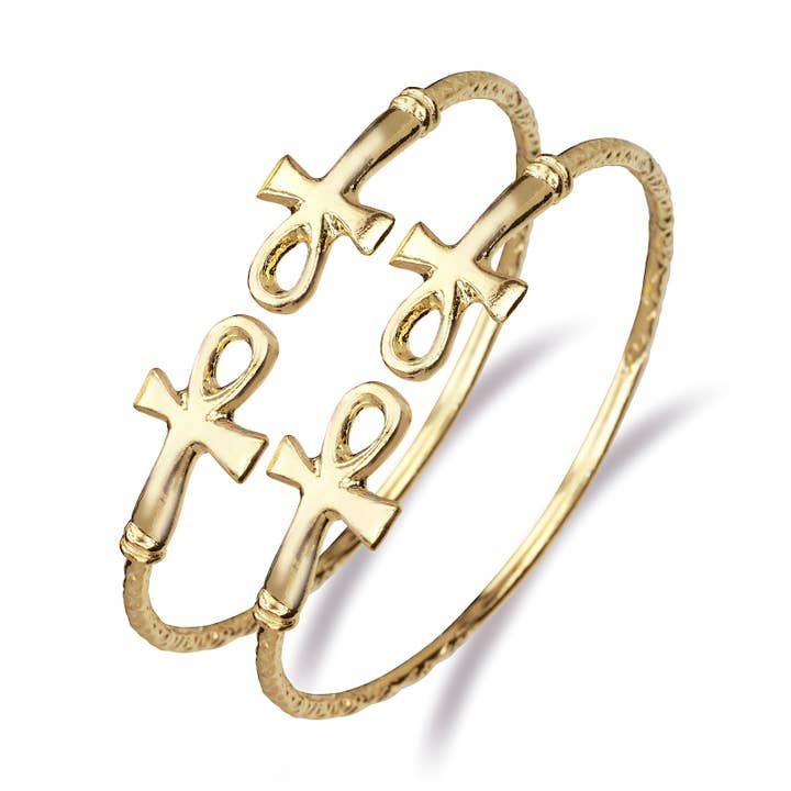 Bijoux de meilleure qualité : bracelets antillais en argent massif .925 avec extrémités en croix Ankh, 1 paire pour la vente par Better Jewelry