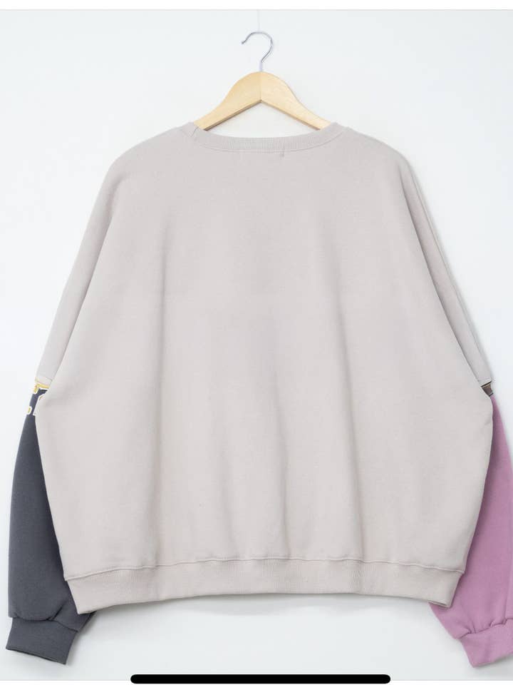 Little Light - Wholesale Graphic Sweatshirt - Women's - Poster Hook Shot Vintage Color-Block Sweatshirt18