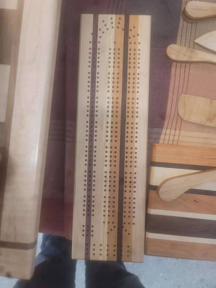 Tablero de cribbage para venta al por mayor de Roots to Branches Inc.