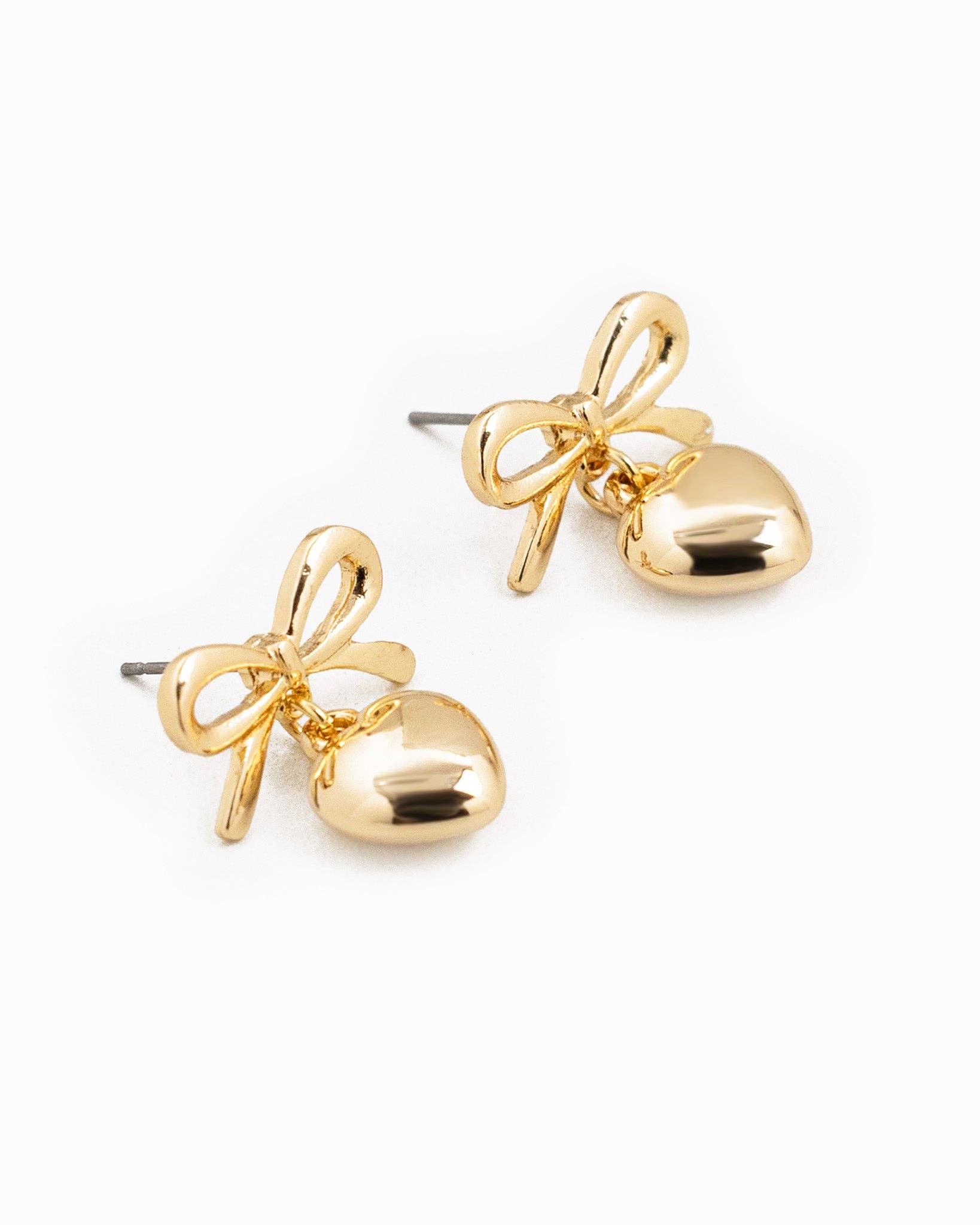 Sessori - Vendita all'ingrosso Orecchini a cerchio - Orecchini a cerchio pendenti con cuore gonfio a fiocco3