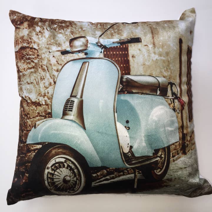 Scooter Kussenhoes Blauw (43x43) voor wholesale door Rapport Home Furnishings Limited