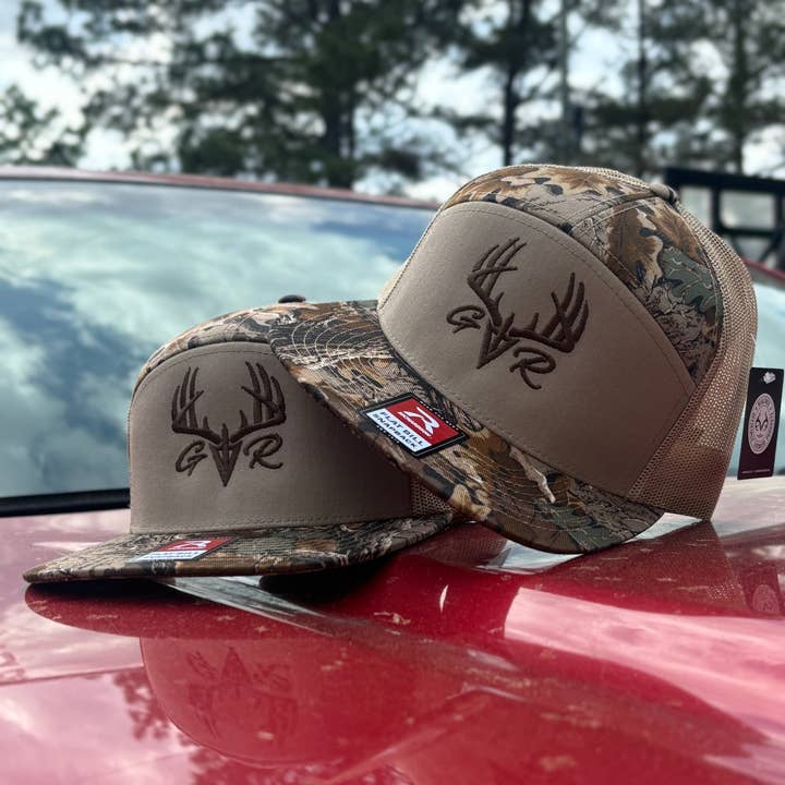 Ghost Ridge Brand - Wholesale Trucker Hat - Unisex - Realtree Advantage Richardson 7 Panel1