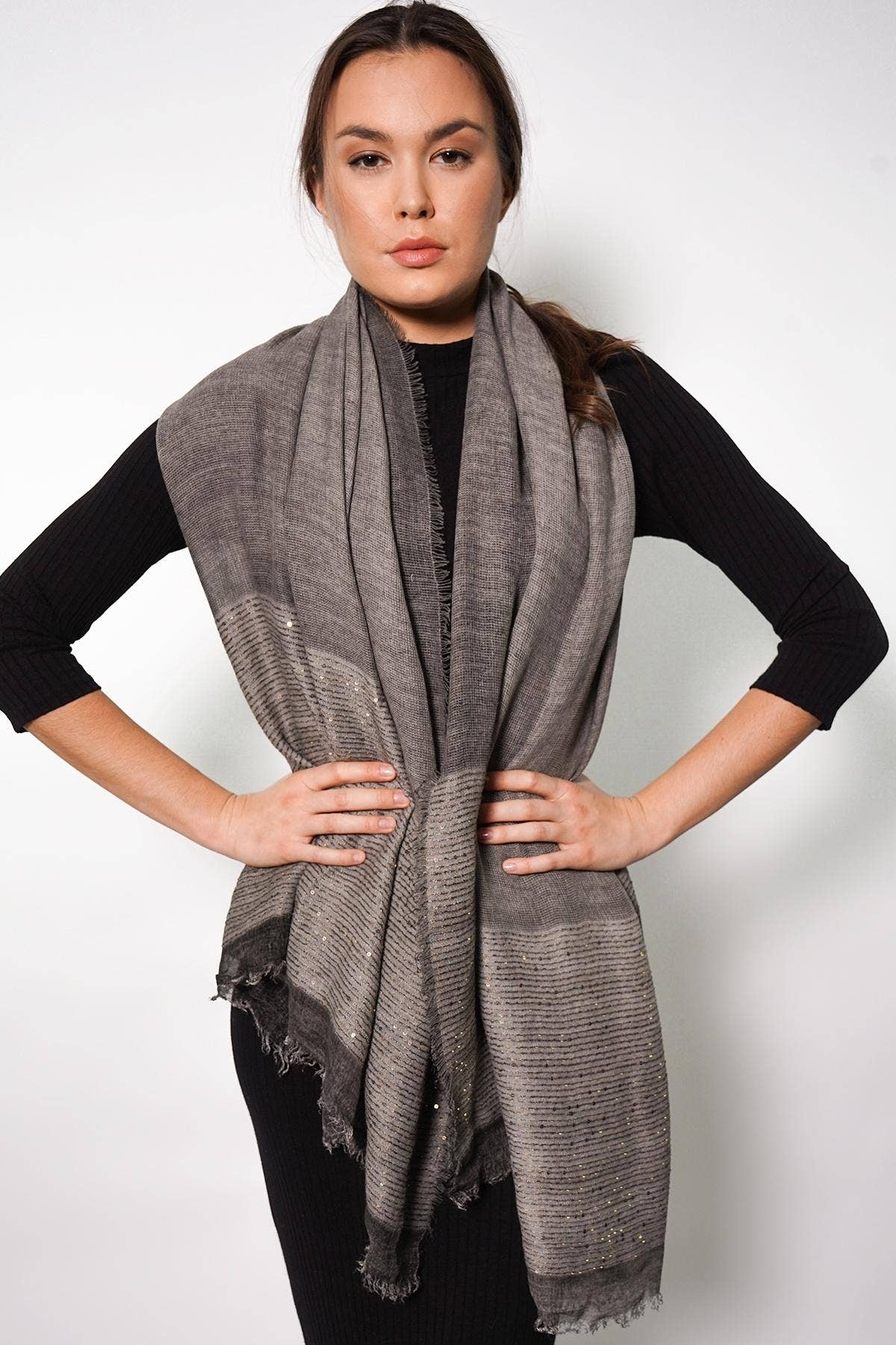 SAACHI - Vendita all'ingrosso Sciarpa - Donna - Sciarpa scintillante Lenox con dettaglio di paillettes17