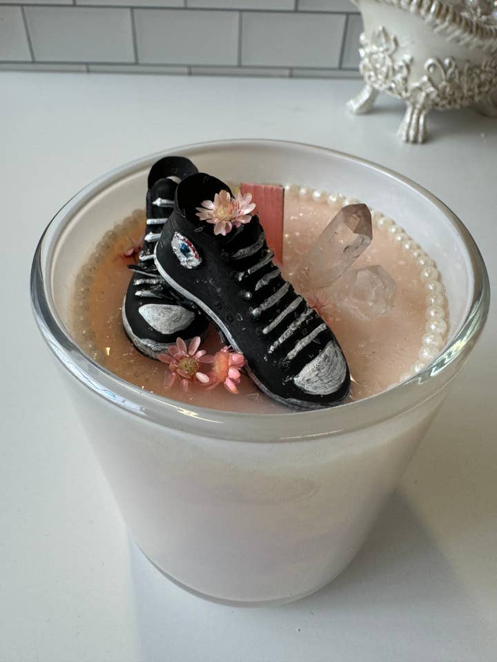 SOY CANDLE CONVERSE and PEARLS for wholesale by Honeycat Cosmetics