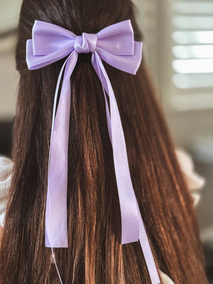 Nœud pour cheveux classique Lilac Girls pour la vente par A Little Lacey