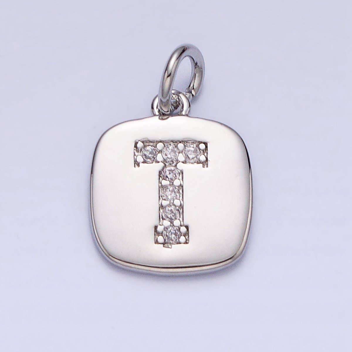Aim Eternal - Vente Breloques/médailles personnalisées - Pendentif personnalisé avec initiale en pavé micro CZ carré argenté clair | A-266-A-27819