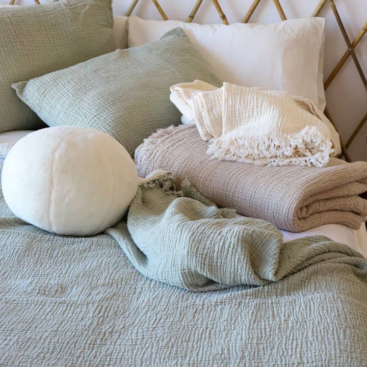 Naturloom - Wholesale Bedding Blanket - GOTS Certified Organic Muslin Blanket, Sage Green Bedspread, Lightweight Gauze Quilt, King Size Cotton Throw, Boho Bedding4