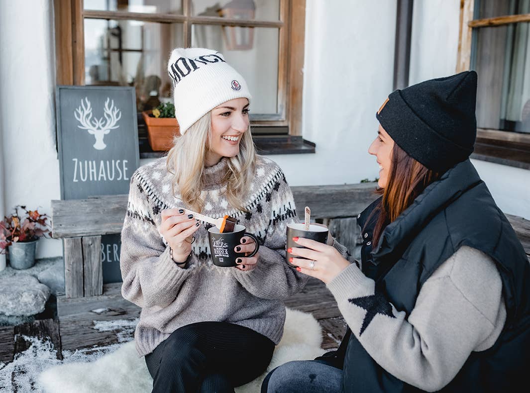 Love in a Box Chocolatier – wholesale Hot cocoa spoon – Hot Chocolate Spoons - Milk Chocolate - 2 spoons2