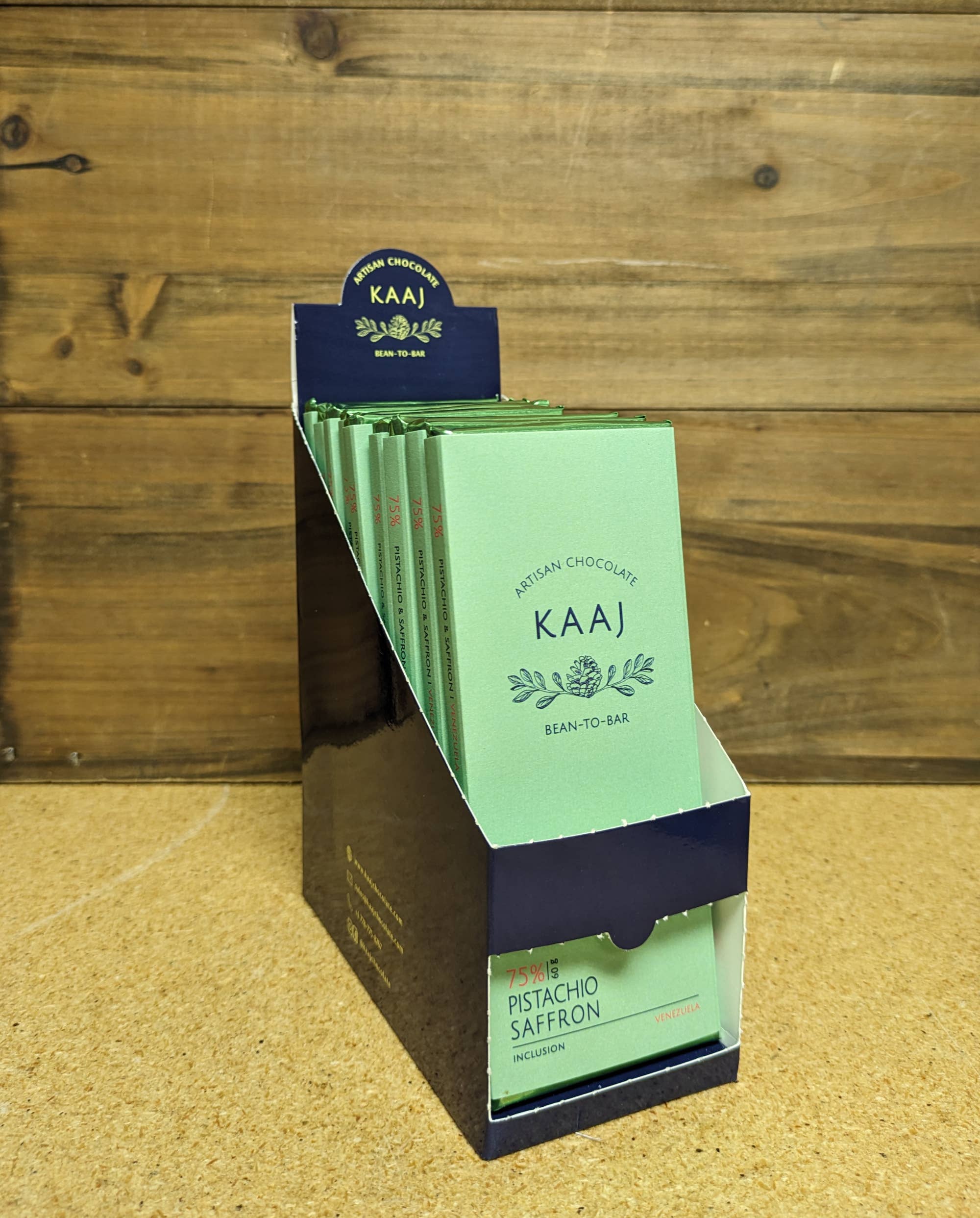 Kaaj Artisan Chocolate - Wholesale Chocolate Bar - Saffron & Pistachio 75%
Dark9