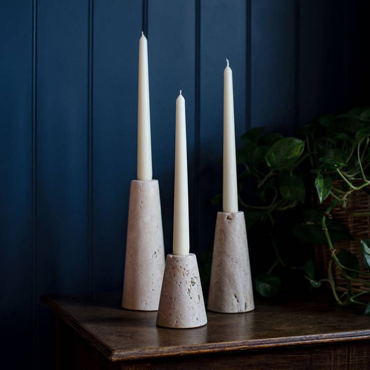 Argyll - Portavelas cónico de travertino para venta al por mayor de Arthur Cameron