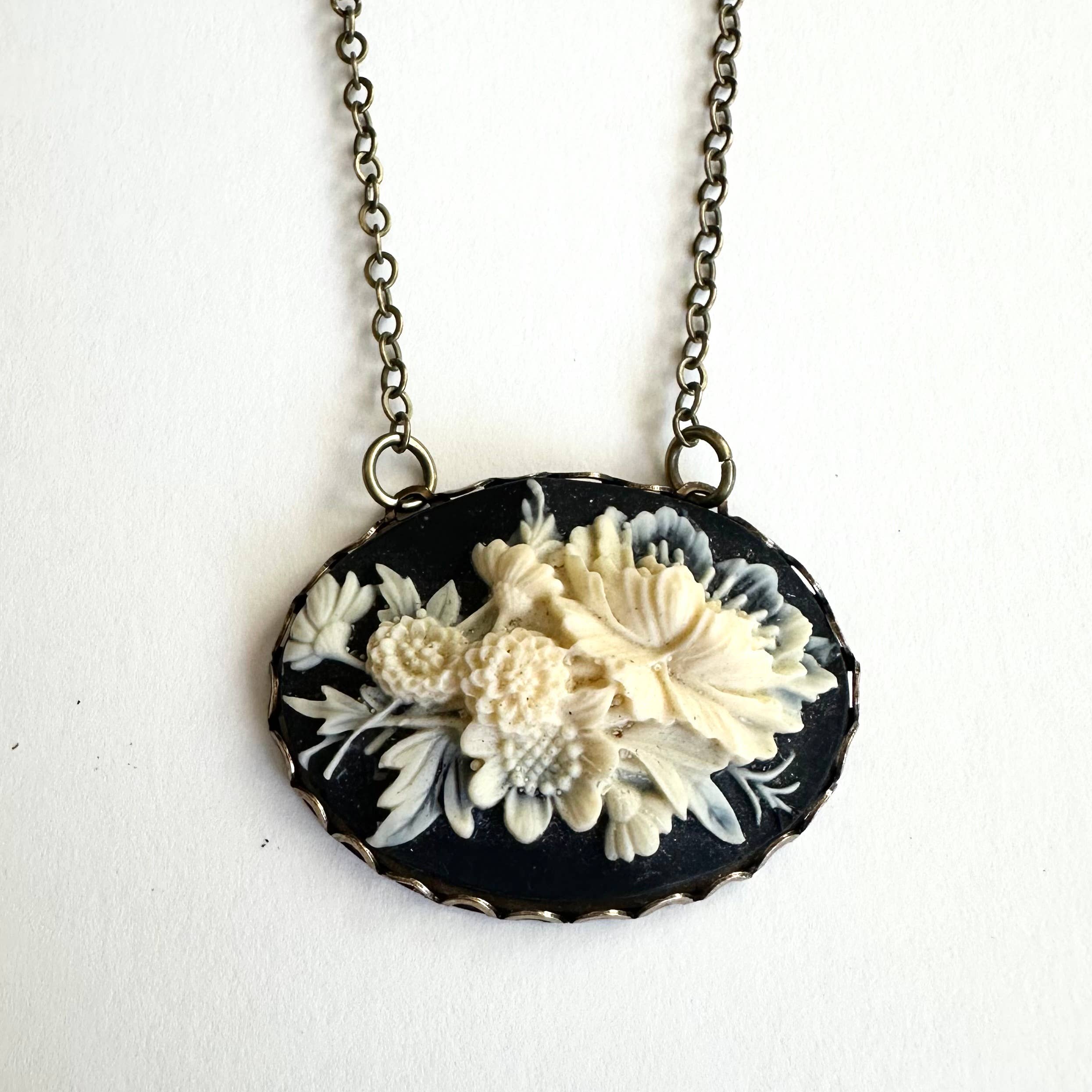 Botanical Bird - Wholesale Pendant/Charm Necklace - Black flower cameo necklace, large cameo pendant, chain 18"2